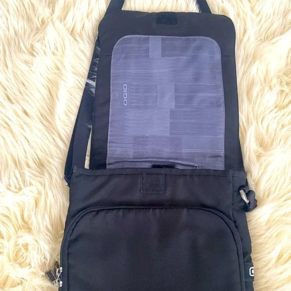 OGIO Nylon Laptop Black/Silver Cross Body Padded Bag Adjustable Strap Pockets